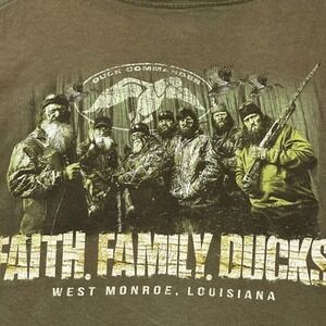 Duck Commander Mens T-Shirt XL Olive Good Faith Family Ducks Graphic Tee Hunting